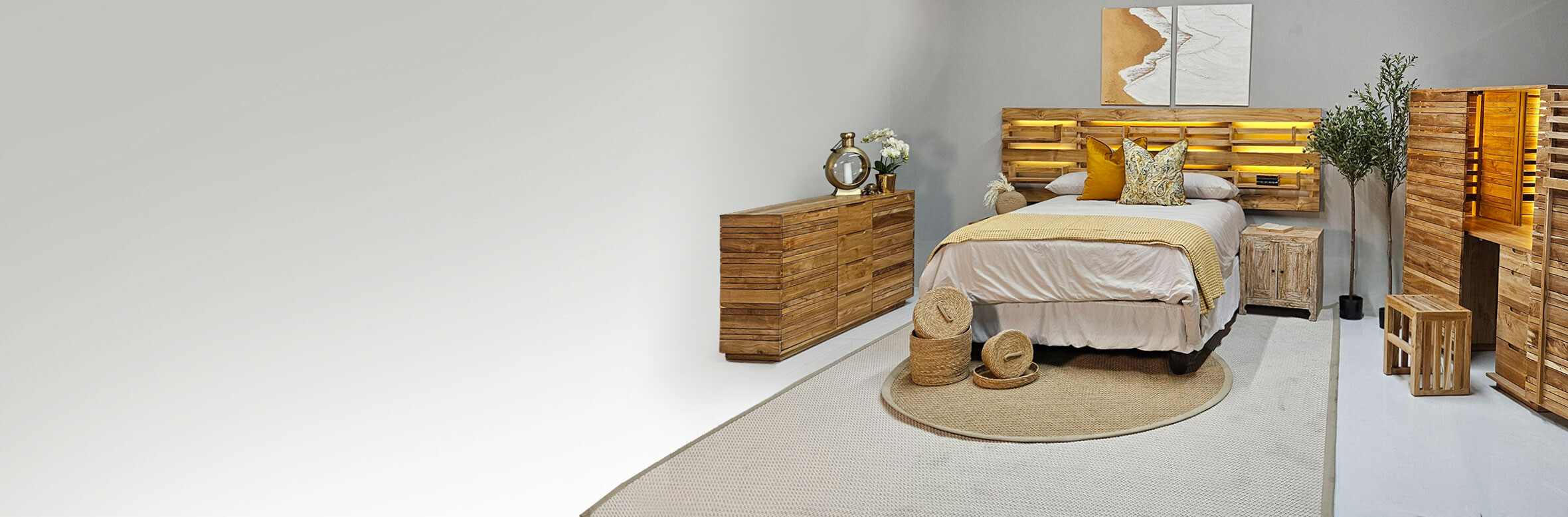 Kersen-Setting—Wooden-furniture