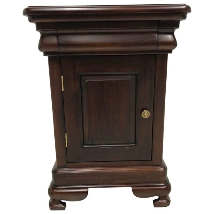 BUA0029B-Bedside-Vanessa-1-Door-Right-Sotran-1-scaled-e1598280534123.jpg