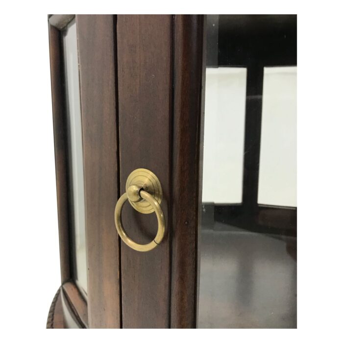 BUA0082-Table-Tea-Round-Mahogany-52x52x78cm-Detail02-Sotran.jpg