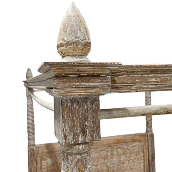 Bijou-Teak-King-Four-Poster-Bed-Close-Up-Of-Top-Spiral.jpg