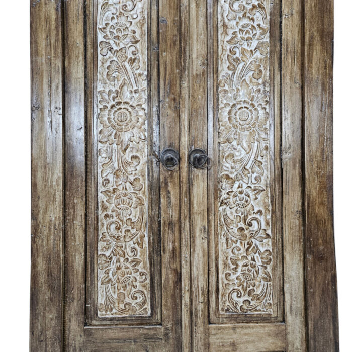 Decor-Floral-Carved-Door-Close-Up.jpg