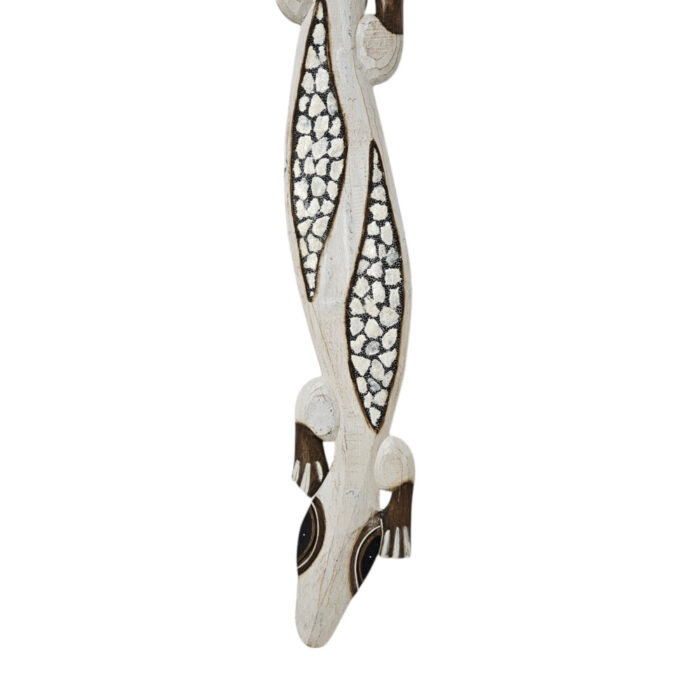 Eggshell-Geko-Wall-Decor-Close-Bottom.jpg
