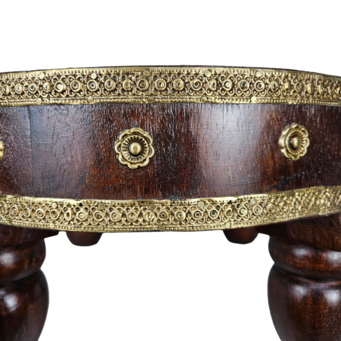 Mango-Woode-Decorative-Bowl-On-Stand-Close-Up.jpg Mango-Woode-Decorative-Bowl-On-Stand-Close-Up.jpg