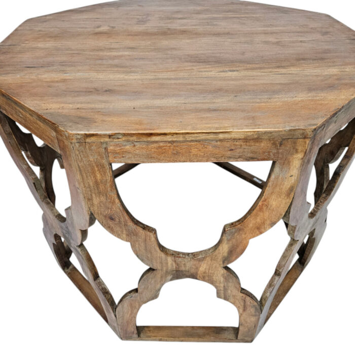 Manon-Hi-Natural-Table-Close-Up.jpg