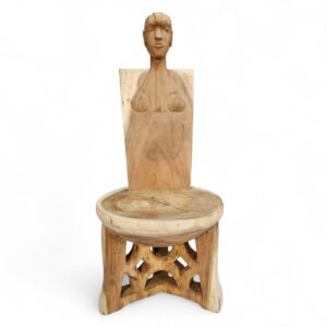Nataki Suar Chair