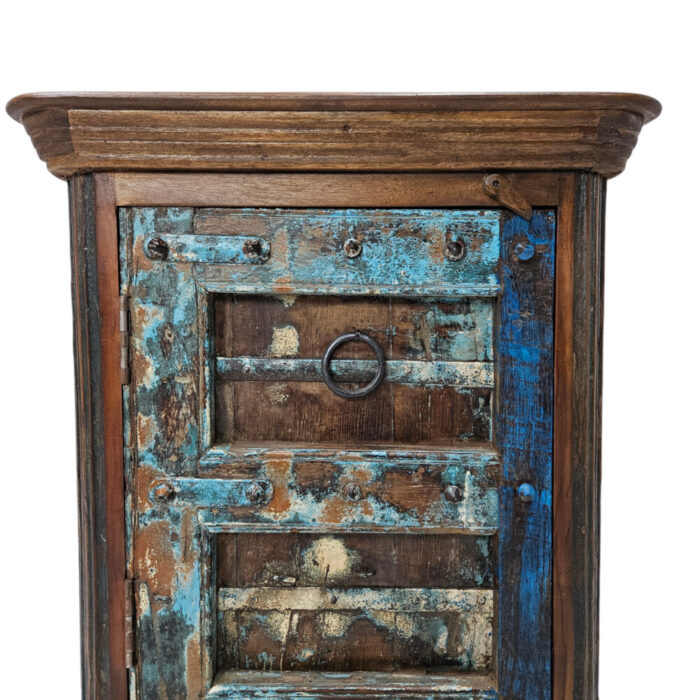 Raaz-Chunky-Bedside-Pedestal-Top.jpg