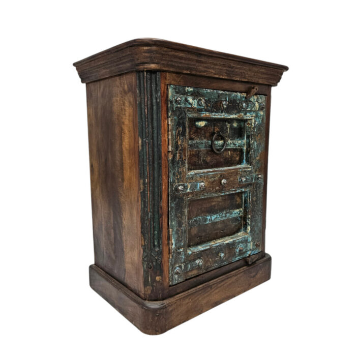 Raaz-P3-Chunky-Bedside-Pedestal-Side.jpg
