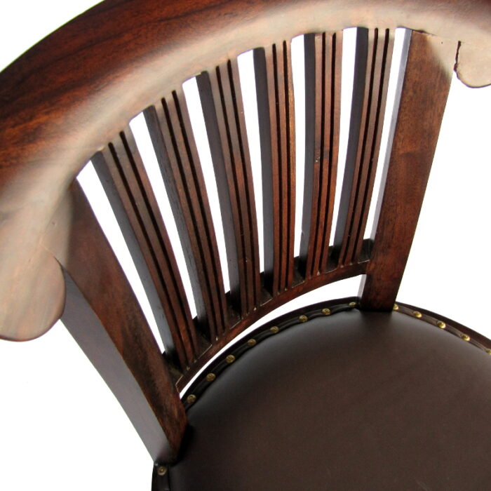 put0095e-bar-stool-sotran.jpg