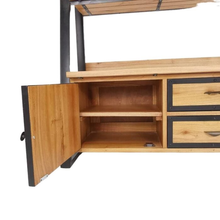 yuni shelf-2