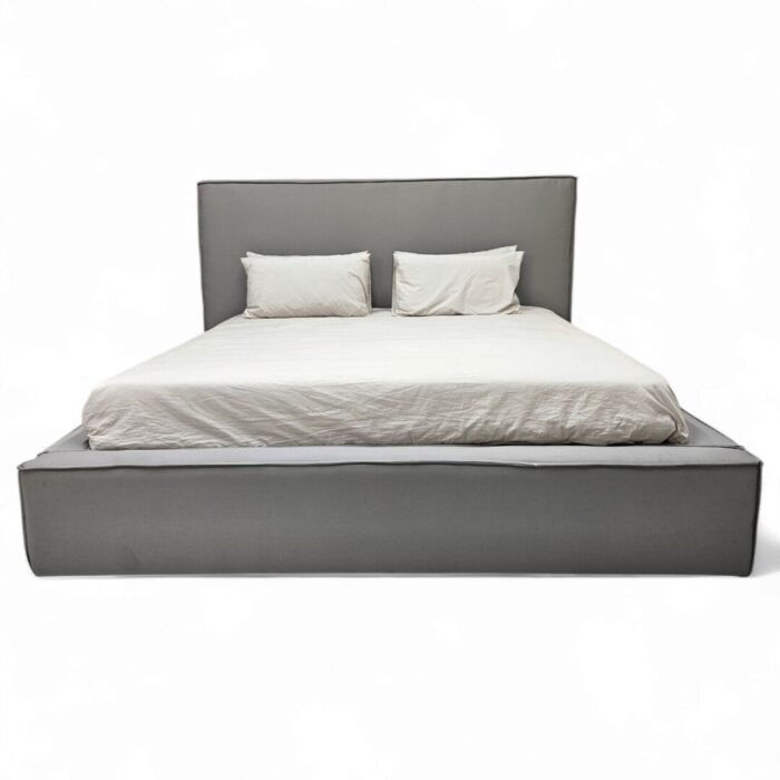 Lila Open Seam Bed