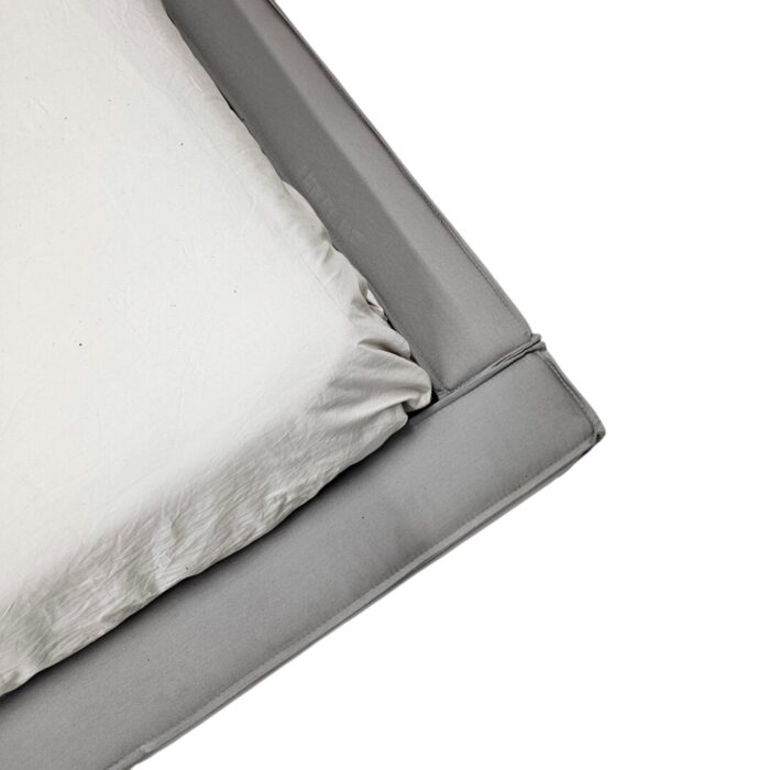 Lila Open Seam Bed