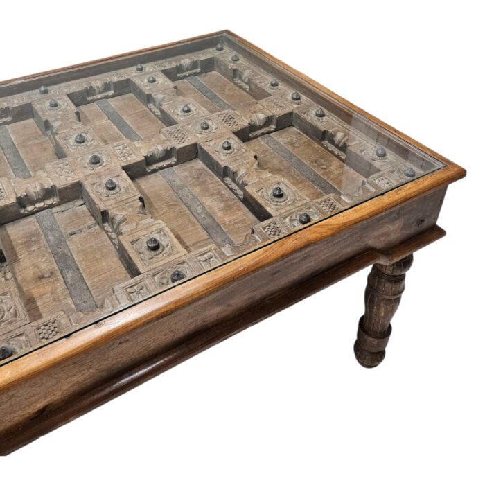 Bose Dining Table Side Close