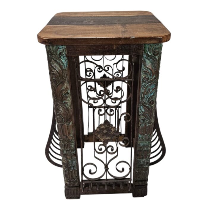 Jali Pedestal Iron KMF32072E top
