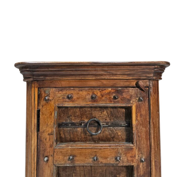 Raaz Bedside Pedestal Chunky KMF22072GL Close Up