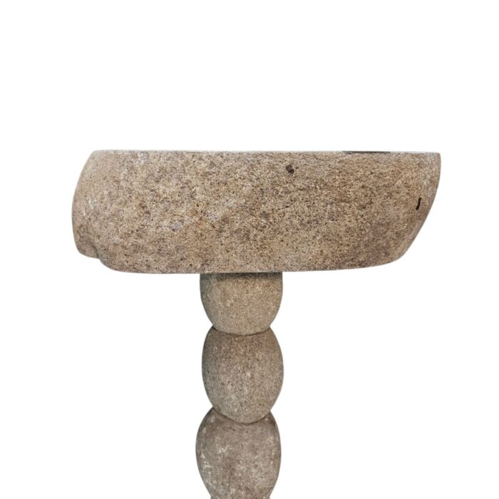 Riverstone Birdbath Close Top