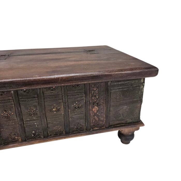 Coffee Table Storage Trunk KMF25274 Close Coffee Table Storage Trunk KMF25274 Close