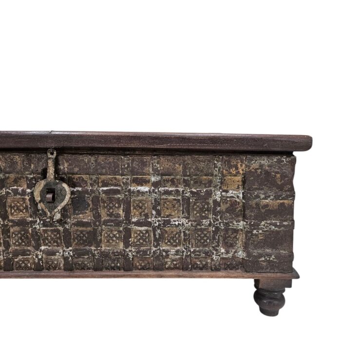 Coffee Table Trunk KMF25274C Close