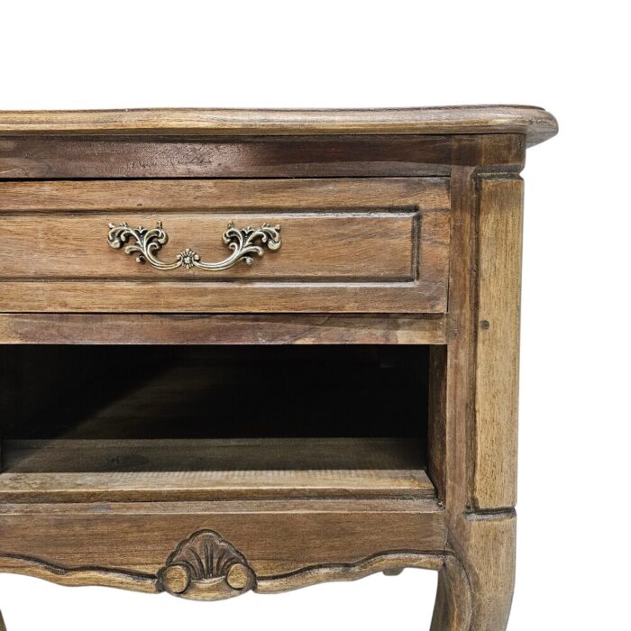 Farmhouse Bedside Pedestal MAD5505 Close