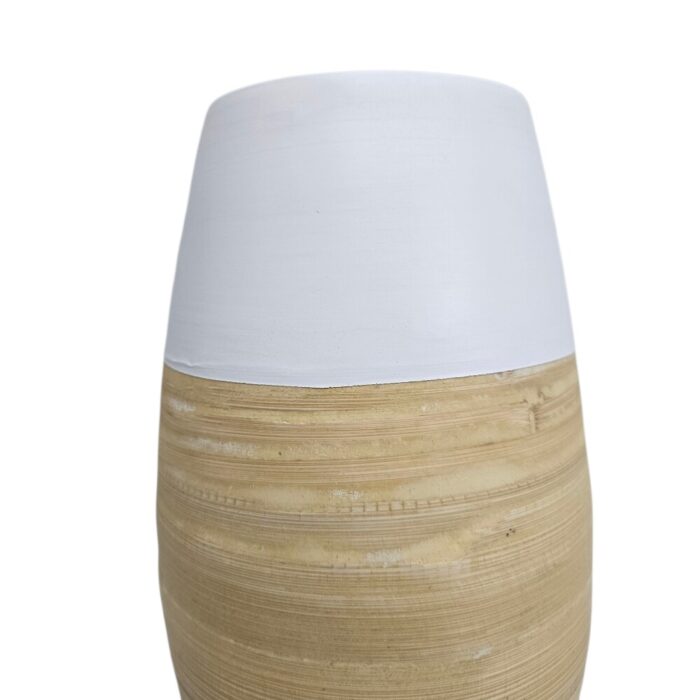 Vina Organic Vase KMH4310B Close Up