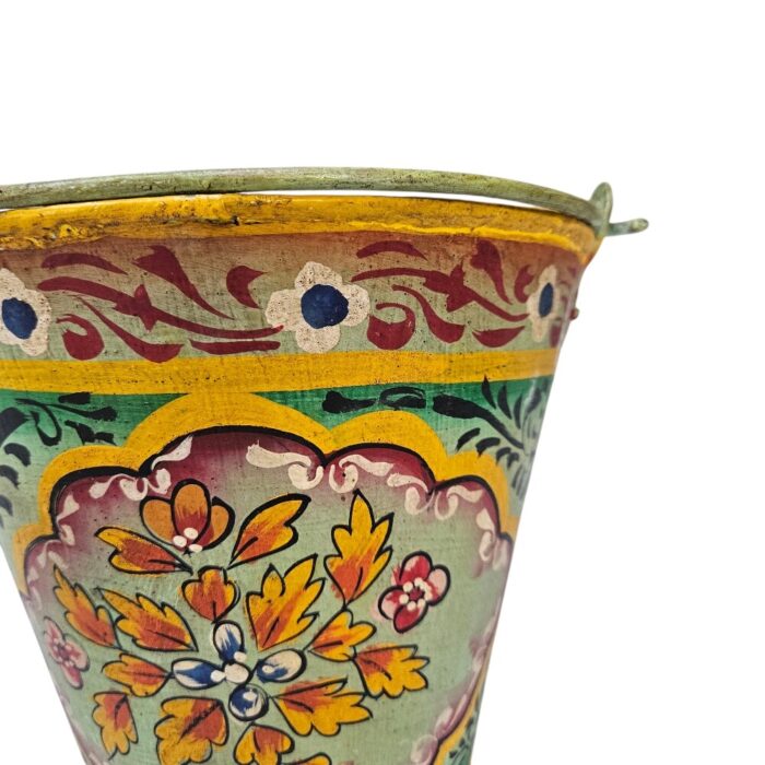 Painted Metal Bucket KMH9960D Close Up