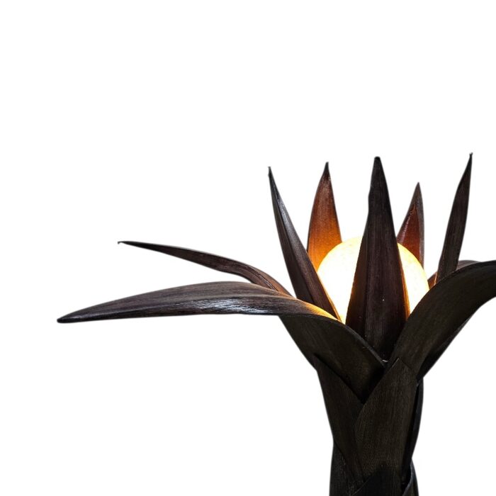 Palm Twist Side Table Lamp NIM0210 Close Palm Twist Side Table Lamp NIM0210 Close