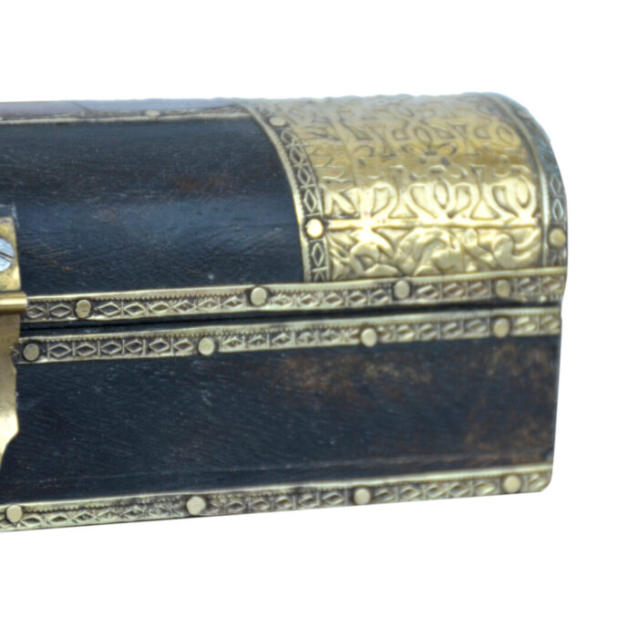 KMH12070 Wooden Cylinder Storage Box Close Up View SIde