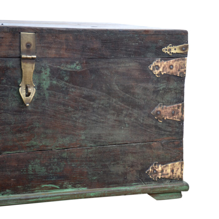 Storage Trunk KMF23072 Close
