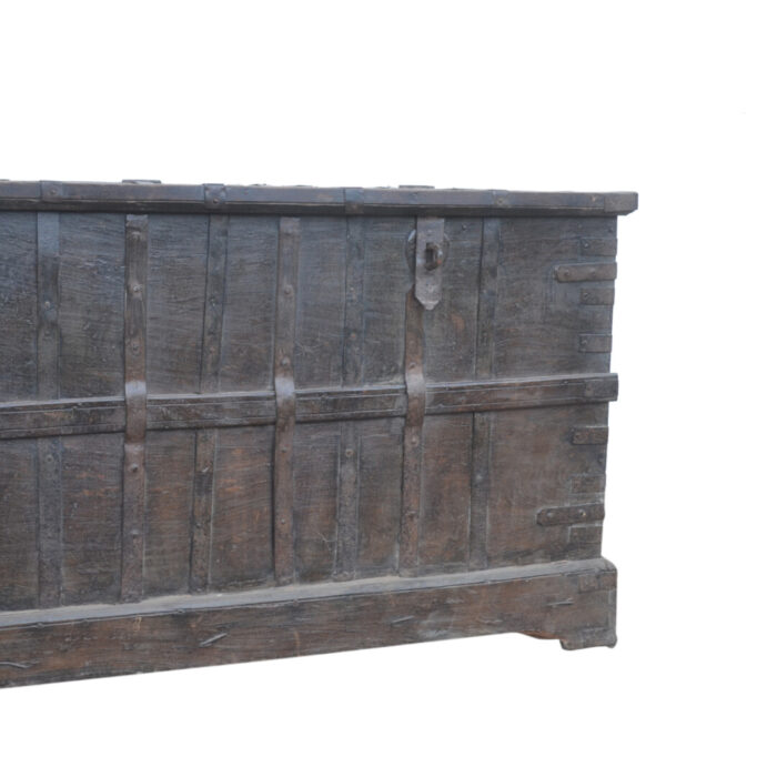 Wooden Storage Trunk KMF23070 Close Up