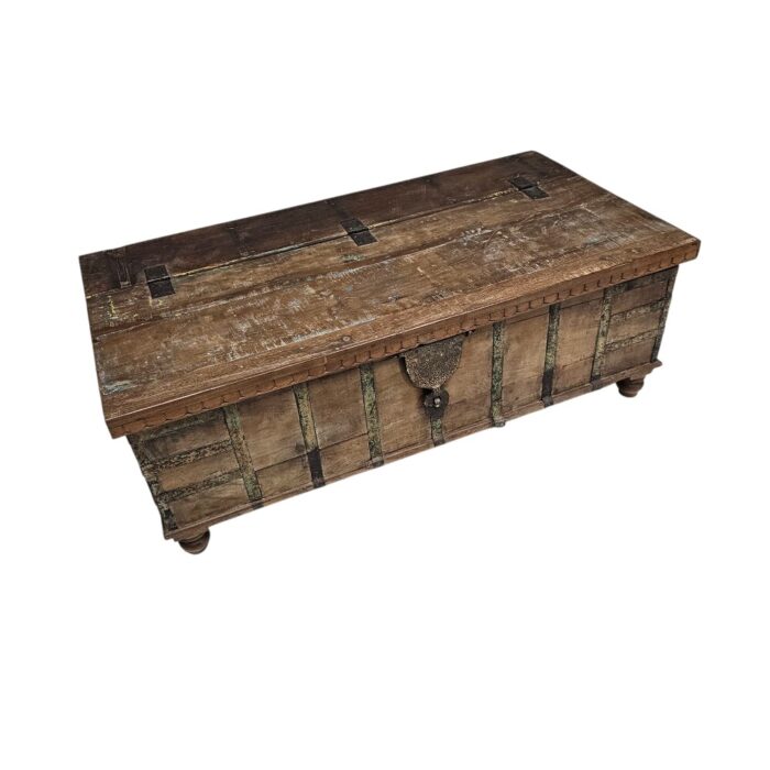 Old Trunk Coffee Table KMF25308A Side Old Trunk Coffee Table KMF25308A Side