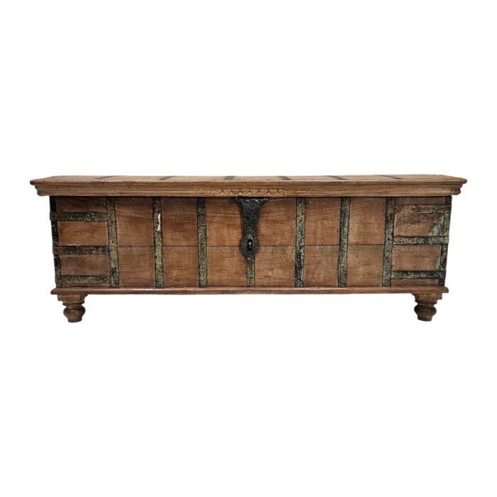 Old Trunk Coffee Table KMF25308B Old Trunk Coffee Table KMF25308B