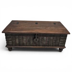 Pitra Blanket Box Metal Details