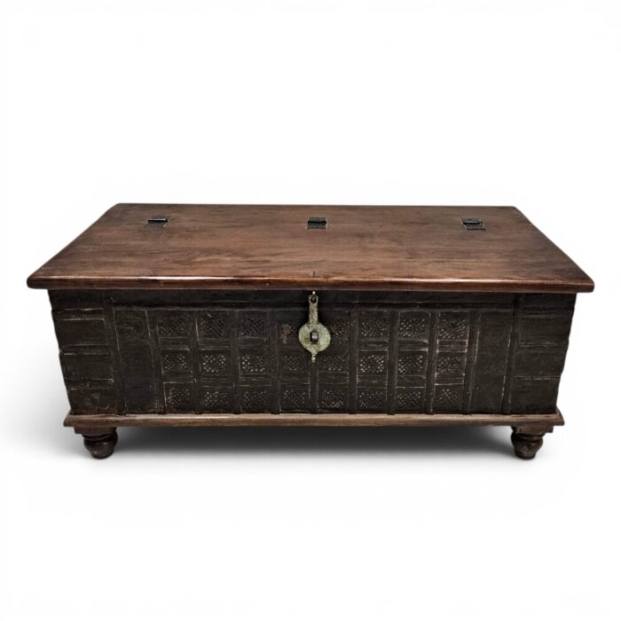 Pitara Coffee Table Trunk KMF25172G Pitara Coffee Table Trunk KMF25172G