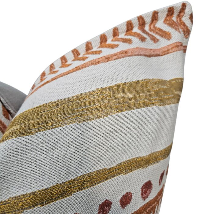 Tribal Brown Scatter GRG0140 Close Up