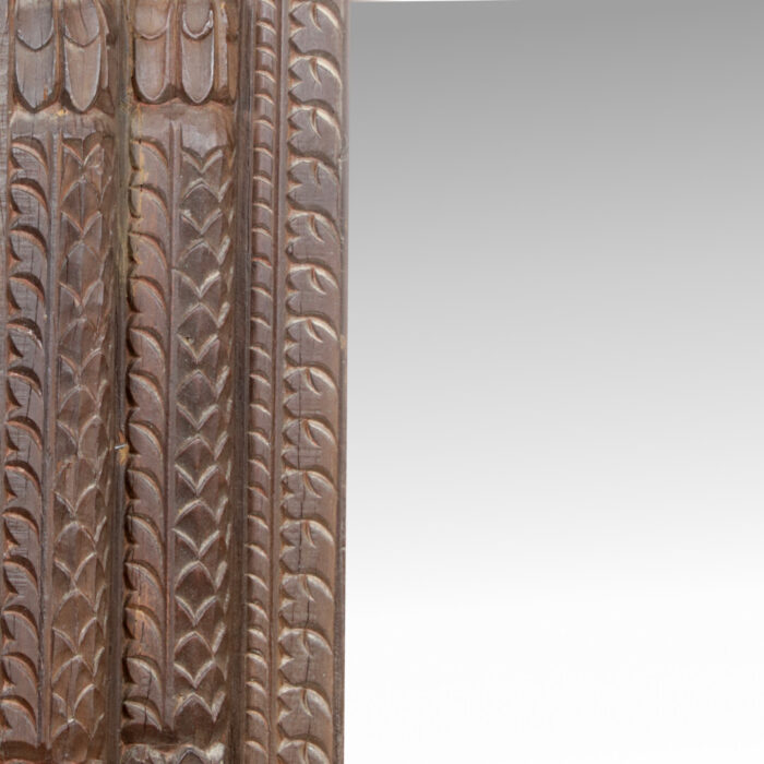 Wall Mirror Wooden Frame MCB9008 Main Close Up View Wall Mirror Wooden Frame MCB9008 Main Close Up View