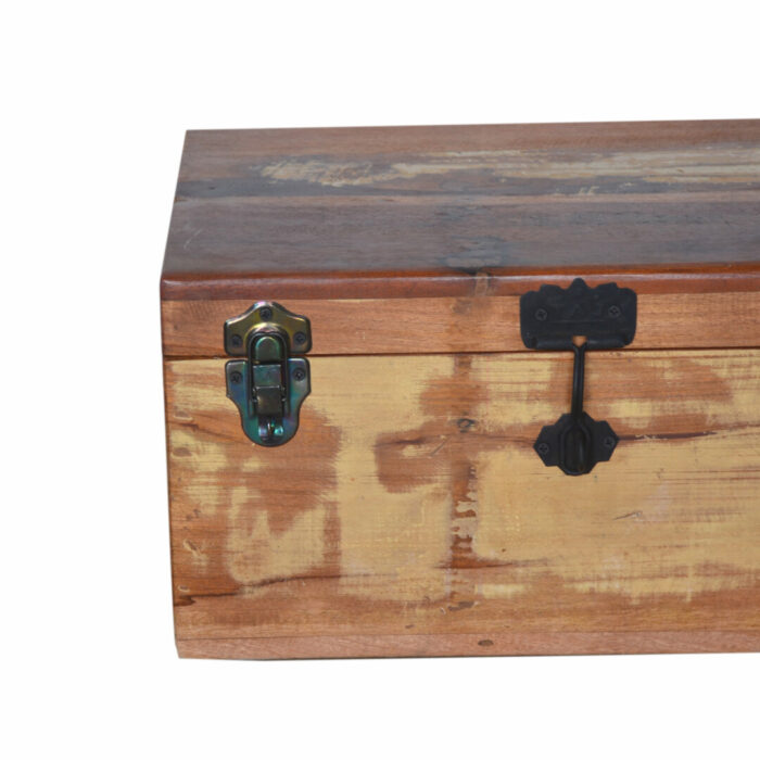 Wooden Decor Box KMH9136 Close Up Front Wooden Decor Box KMH9136 Close Up Front