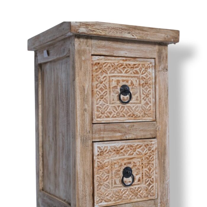 Carved Teak Side Table BEB8235 30x30x22_5.000gr Close Up Carved Teak Side Table BEB8235 30x30x22_5.000gr Close Up