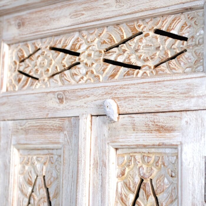Teak Carved Cupboard BEB8012 60x40x180_38.000gr Close Up Teak Carved Cupboard BEB8012 60x40x180_38.000gr Close Up