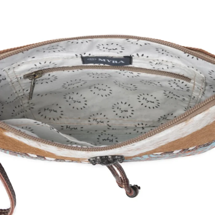 BAG CROSSBODY LBLU D20 LEATHHIDE KMH26300 Open BAG CROSSBODY LBLU D20 LEATHHIDE KMH26300 Open