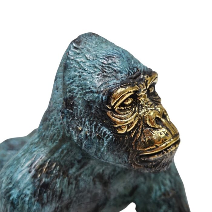 Blue And Gold Gorilla GOL1800 Close Blue And Gold Gorilla GOL1800 Close